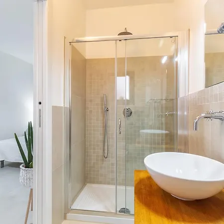 Elune לינה וארוחת בוקר 3*