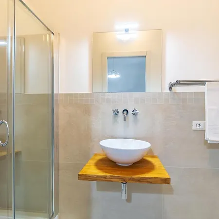 Elune לינה וארוחת בוקר 3*